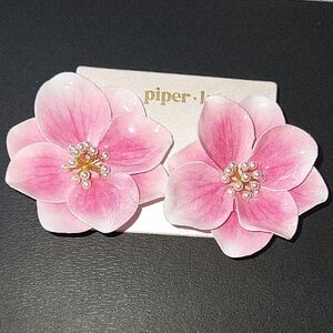 Piper K  Pink Flower Earrings BRAND NEW TE